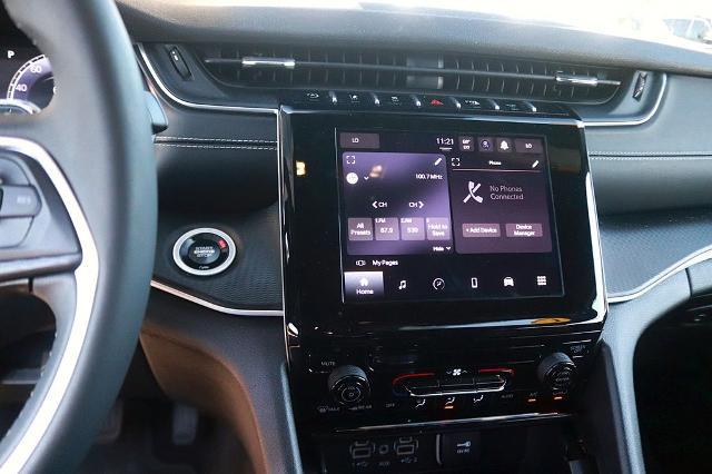 2024 Jeep Grand Cherokee Laredo 4x4