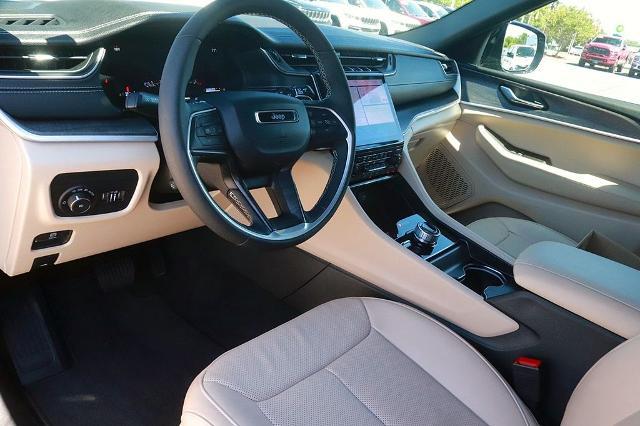 2025 Jeep Grand Cherokee L Limited 4x4