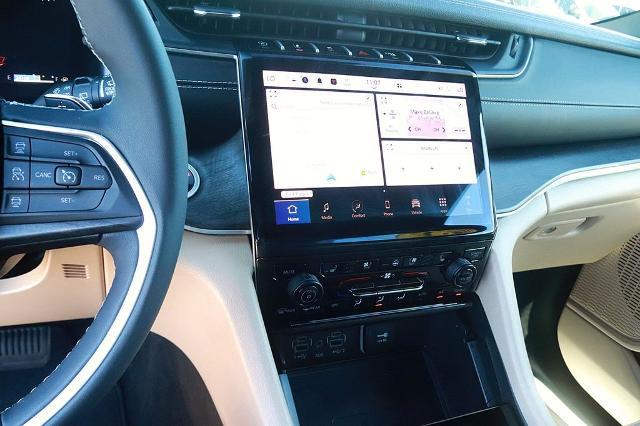2025 Jeep Grand Cherokee L Limited 4x4