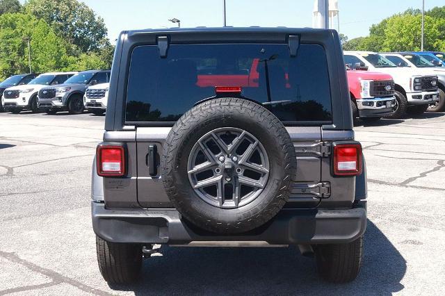2025 Jeep Wrangler 4-Door Summit 4x4