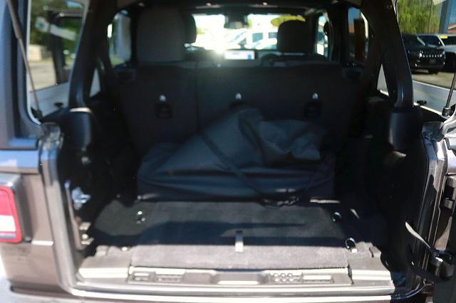 2025 Jeep Wrangler 4-Door Summit 4x4