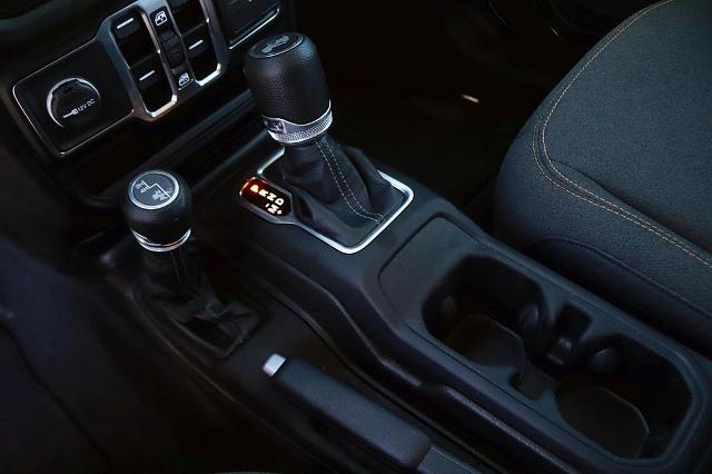 2025 Jeep Wrangler 4-Door Summit 4x4