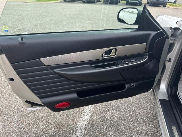2004 Ford Thunderbird Deluxe