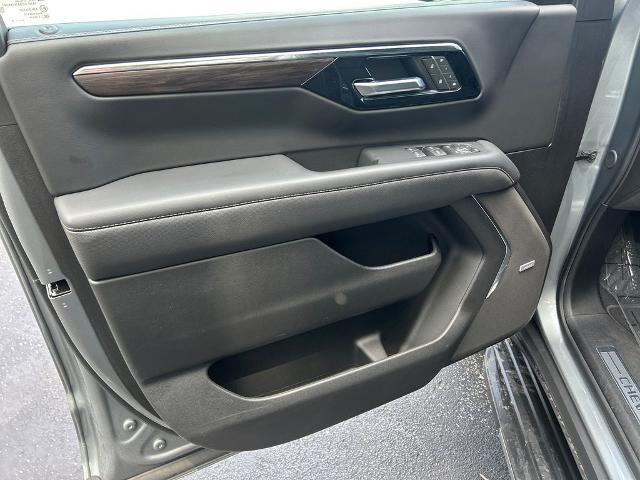 2025 Chevrolet Suburban 2WD Premier