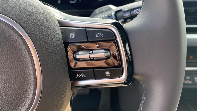 2026 Kia Carnival MPV SX