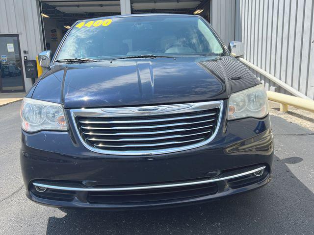 2011 Chrysler Town & Country Touring-L