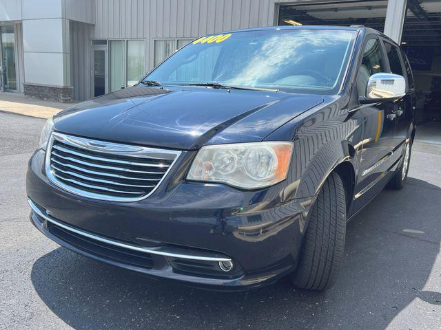 2011 Chrysler Town & Country Touring-L