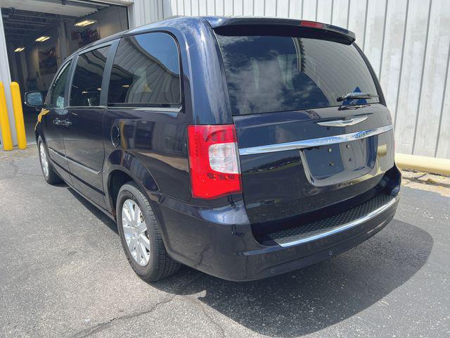 2011 Chrysler Town & Country Touring-L
