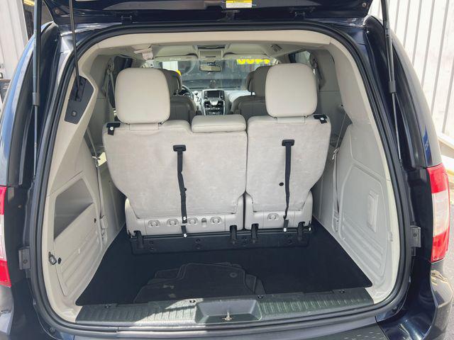 2011 Chrysler Town & Country Touring-L