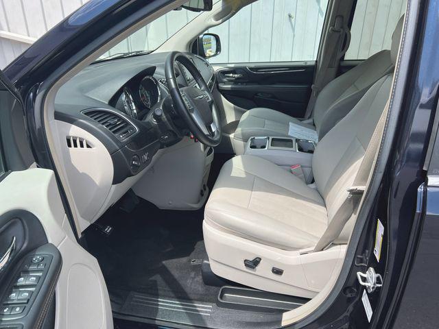 2011 Chrysler Town & Country Touring-L