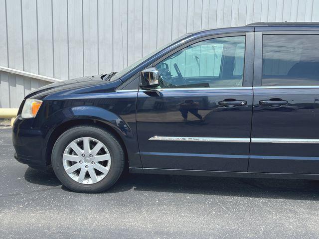 2011 Chrysler Town & Country Touring-L