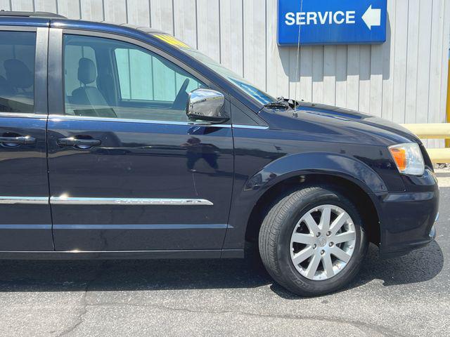 2011 Chrysler Town & Country Touring-L