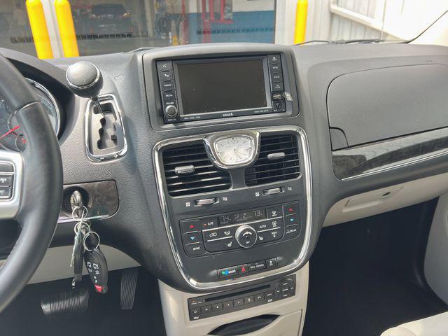 2011 Chrysler Town & Country Touring-L