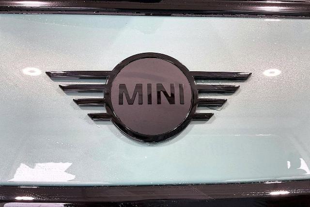 2025 MINI Hardtop JCW