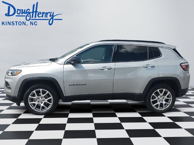 2022 Jeep Compass Latitude Lux 4x4