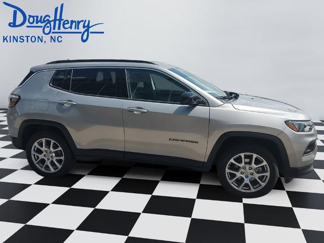 2022 Jeep Compass Latitude Lux 4x4