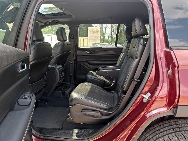 2023 Jeep Grand Cherokee L Altitude 4x4