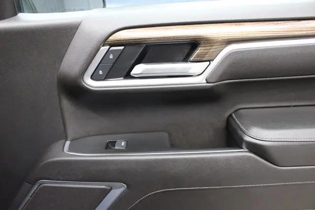 2025 Chevrolet Silverado 1500 4WD Crew Cab Standard Bed LT