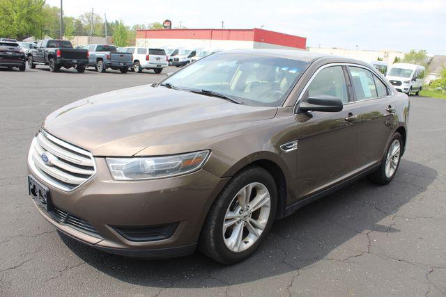 2015 Ford Taurus SE