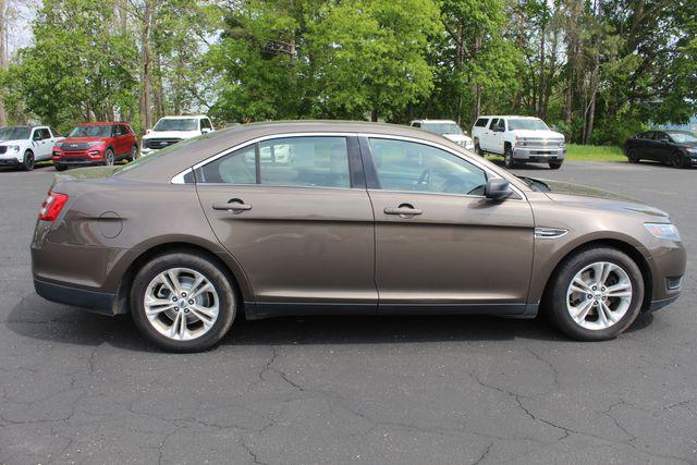 2015 Ford Taurus SE