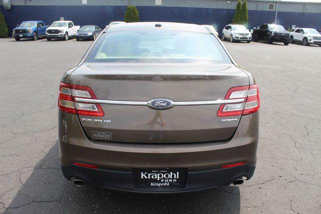 2015 Ford Taurus SE