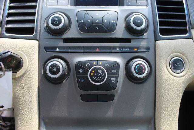 2015 Ford Taurus SE