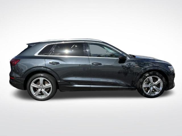 2019 Audi e-tron Premium Plus