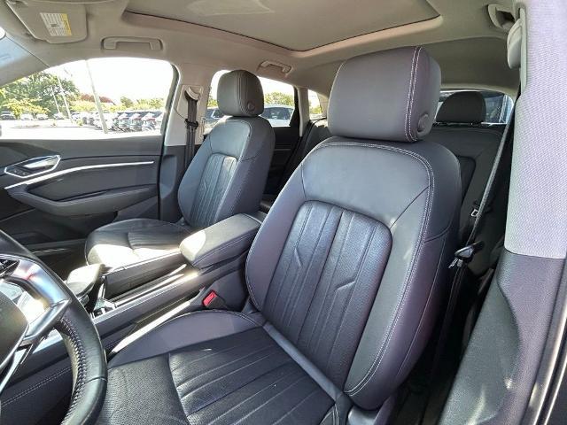 2019 Audi e-tron Premium Plus