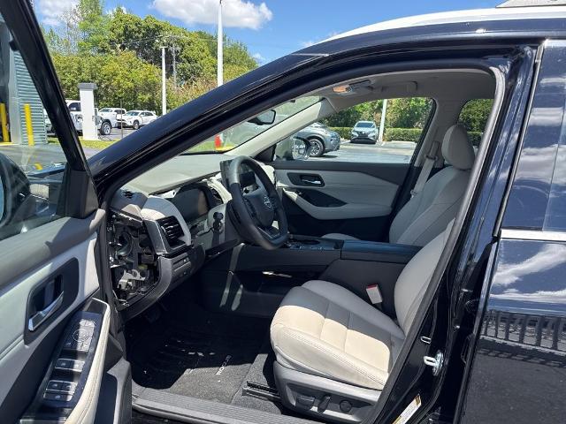 2025 Nissan Rogue SL FWD