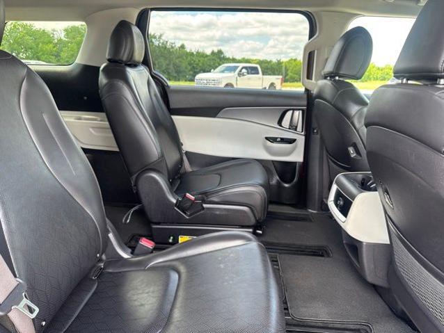 2023 Kia Carnival MPV LX Seat Package