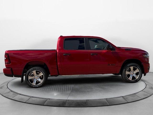2026 RAM Ram 1500 RAM 1500 EXPRESS CREW CAB 4X4 57 BOX