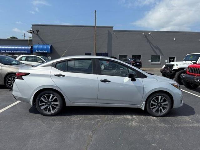 2025 Nissan Versa 1.6 S