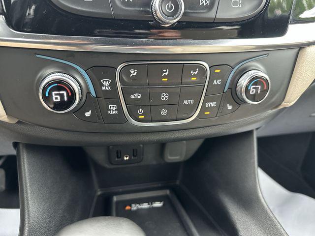 2023 Chevrolet Traverse AWD LT Leather