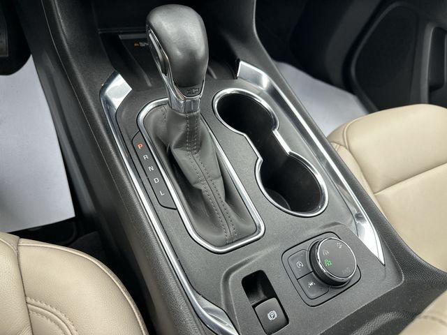 2023 Chevrolet Traverse AWD LT Leather
