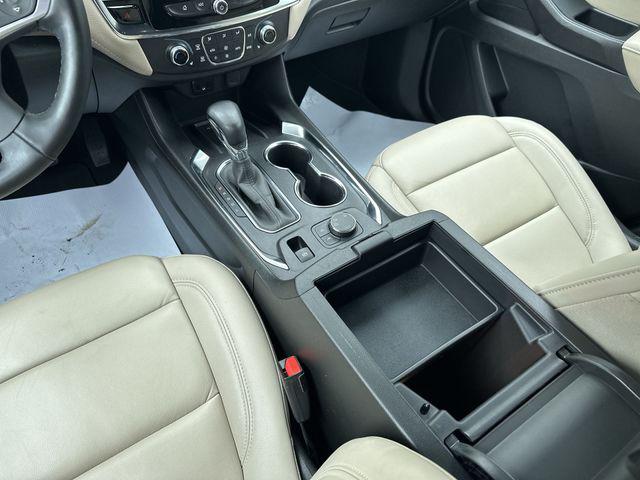 2023 Chevrolet Traverse AWD LT Leather