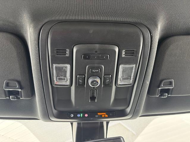 2022 Chevrolet Suburban 4WD Premier