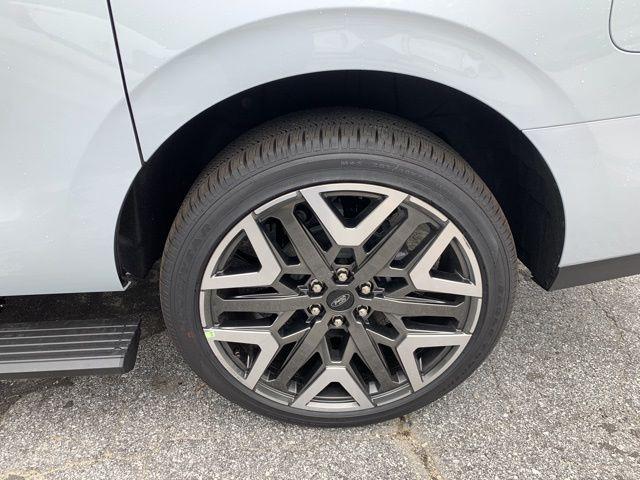 2026 Ford Expedition Max Platinum MAX