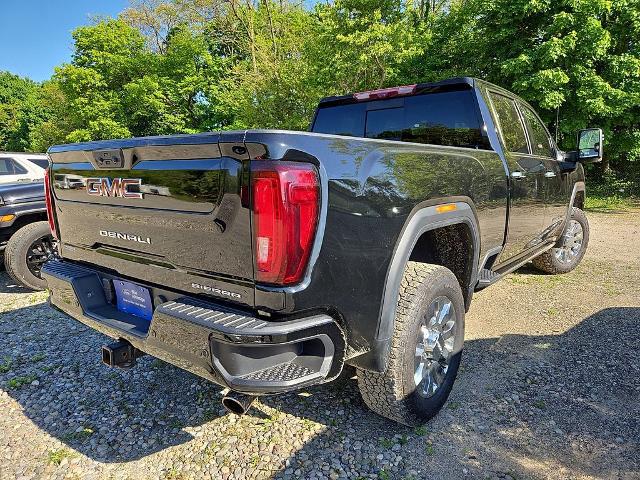 2022 GMC Sierra 2500HD 4WD Crew Cab Standard Bed Denali