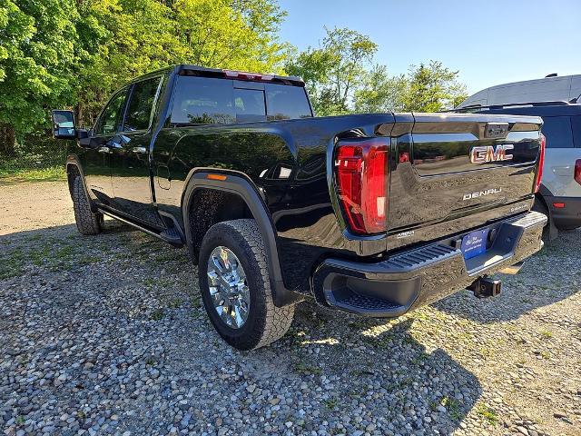 2022 GMC Sierra 2500HD 4WD Crew Cab Standard Bed Denali