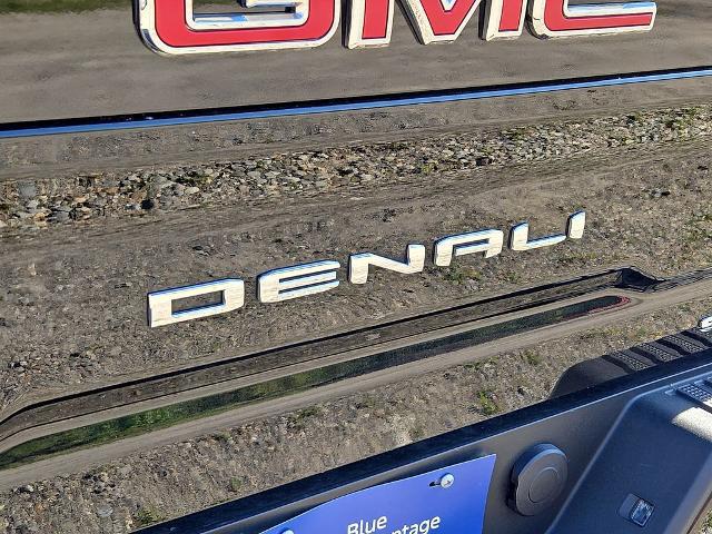 2022 GMC Sierra 2500HD 4WD Crew Cab Standard Bed Denali