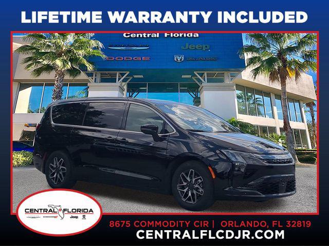 2027 Chrysler Pacifica Limited for sale in Orlando, FL