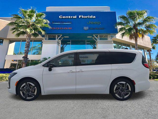 2027 Chrysler Pacifica Limited