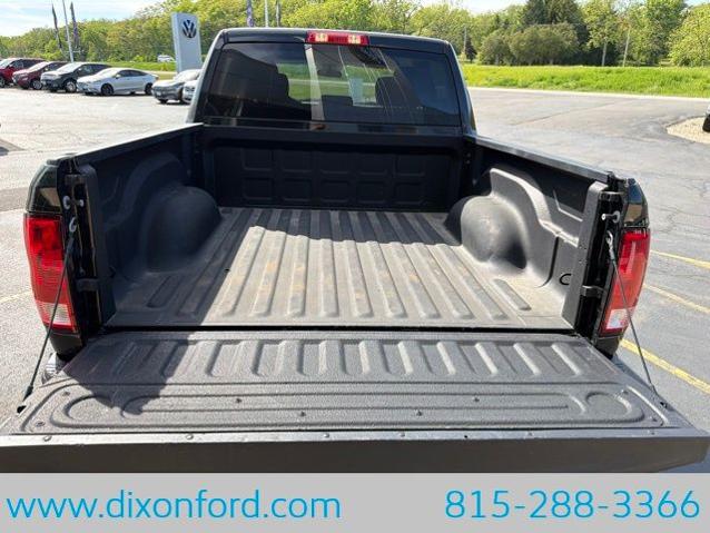 2018 Ram 1500 Express Crew Cab 4x4 5'7" Box