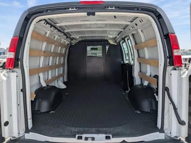 2024 GMC Savana Cargo RWD 2500 Regular Wheelbase Work Van