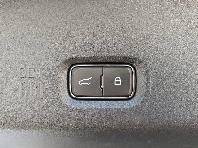 2025 Ford Expedition Active MAX