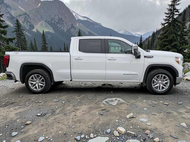2022 GMC Sierra 1500 Limited 4WD Crew Cab Standard Box SLT