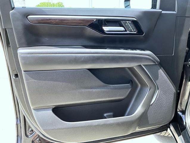 2025 Chevrolet Suburban 4WD Z71