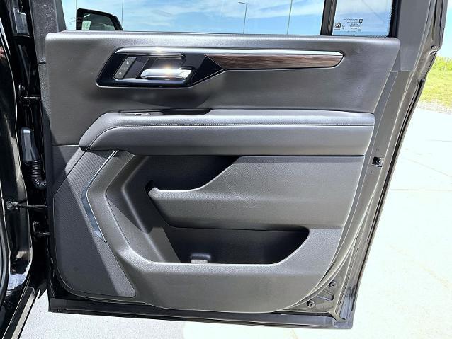 2025 Chevrolet Suburban 4WD Z71