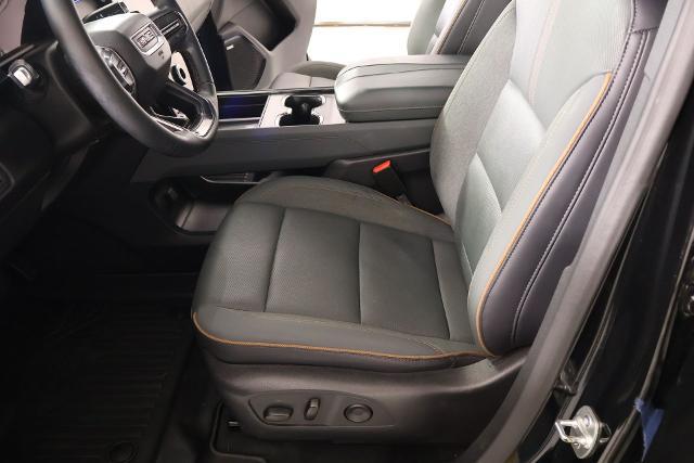 2025 GMC Acadia AWD AT4