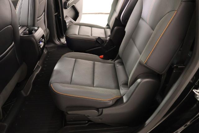 2025 GMC Acadia AWD AT4